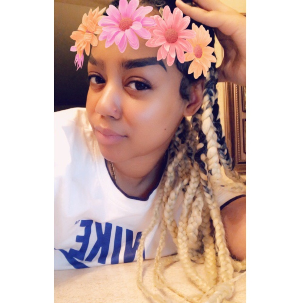 Meet your Posher, Kae